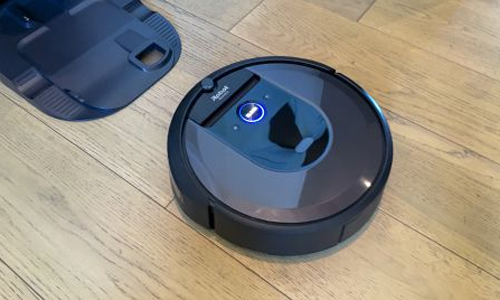Roomba 690 Robot Vacuum Review in 2024