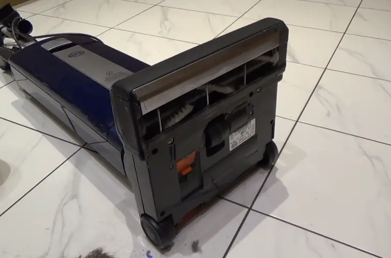 How to Remove Hair from Vacuum Roller? Cleaning Beasts