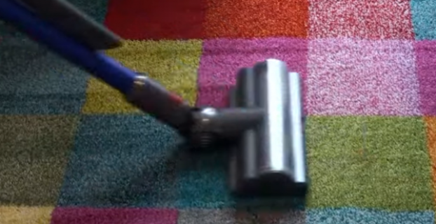 Dyson Stinks When I Vacuum