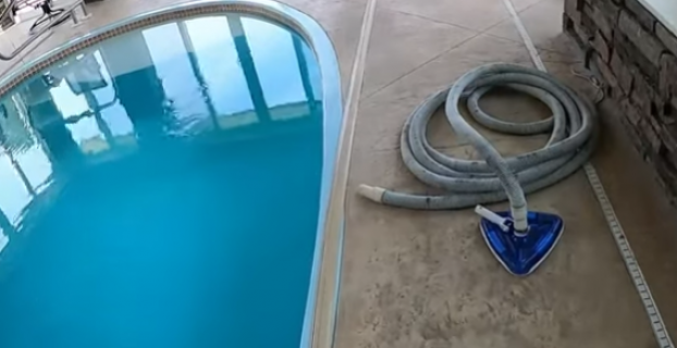 How To Clean Pool With Vacuum Hose
