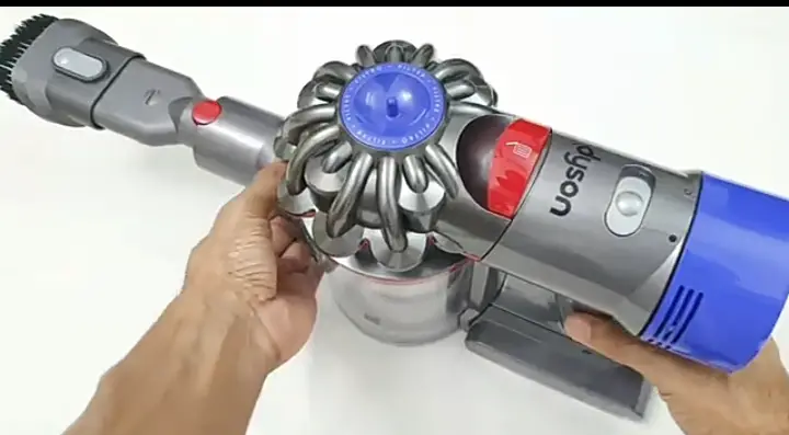 Why Dyson Vacuum Cleaners So Expensive - Cleaning Beasts
