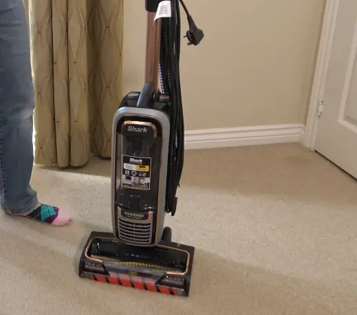 How to Use the Shark Vacuum? - Cleaning Beasts