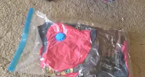 How to Vacuum Seal Clothes?