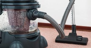 How to Use a Vacuum Cleaner Step by Step